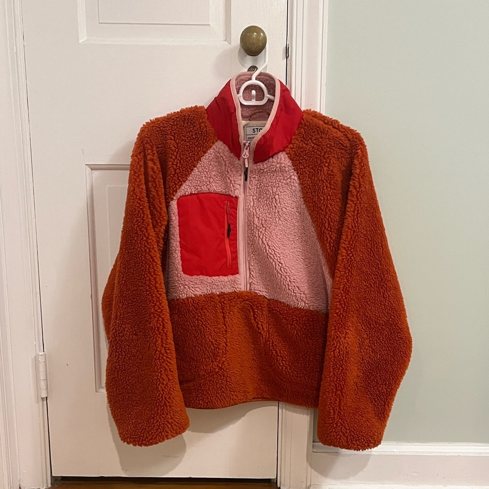 Vibrant, pullover fleece